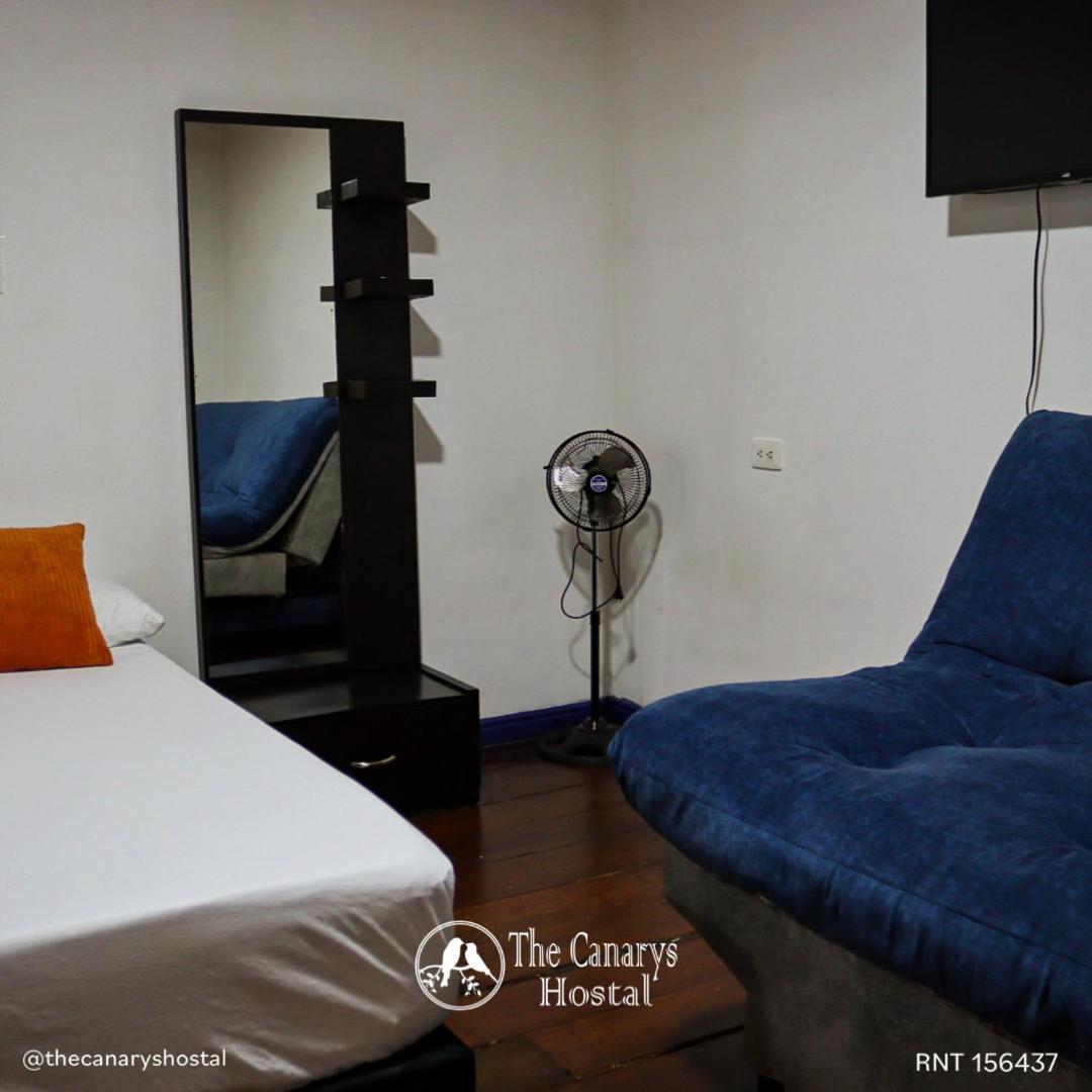 The Canarys Hostal Santa Rosa de Cabal Exterior photo