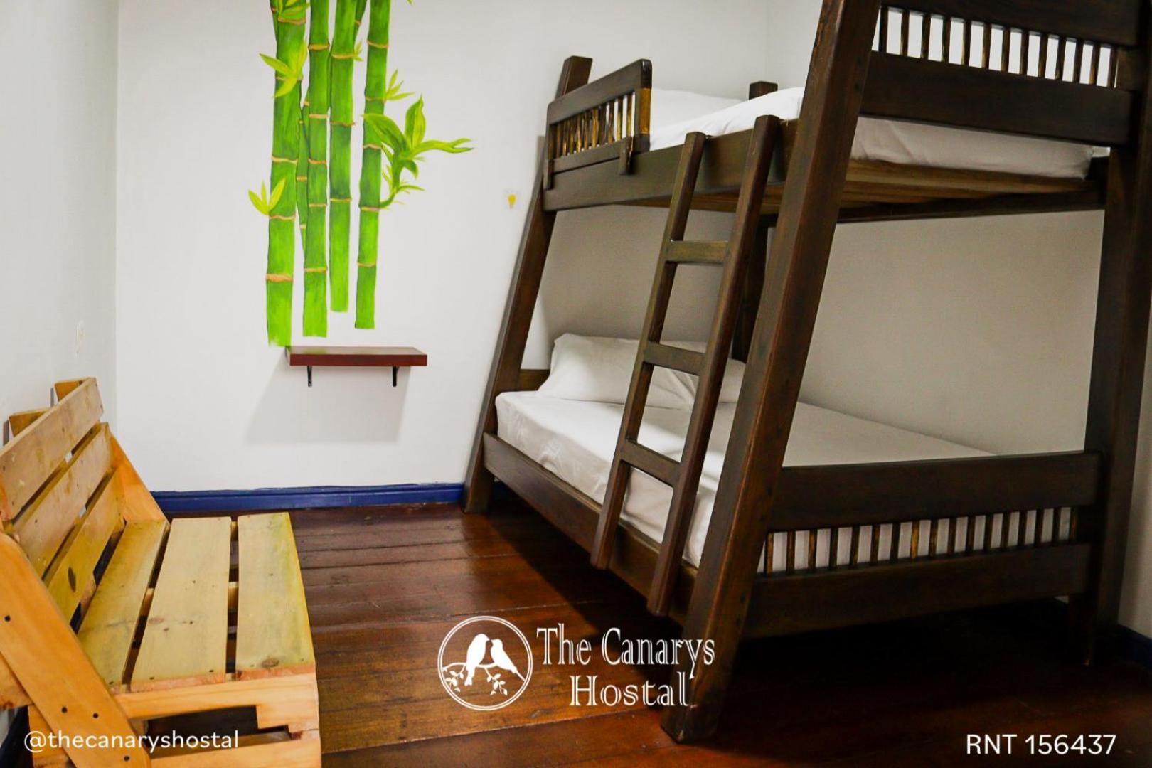 The Canarys Hostal Santa Rosa de Cabal Exterior photo