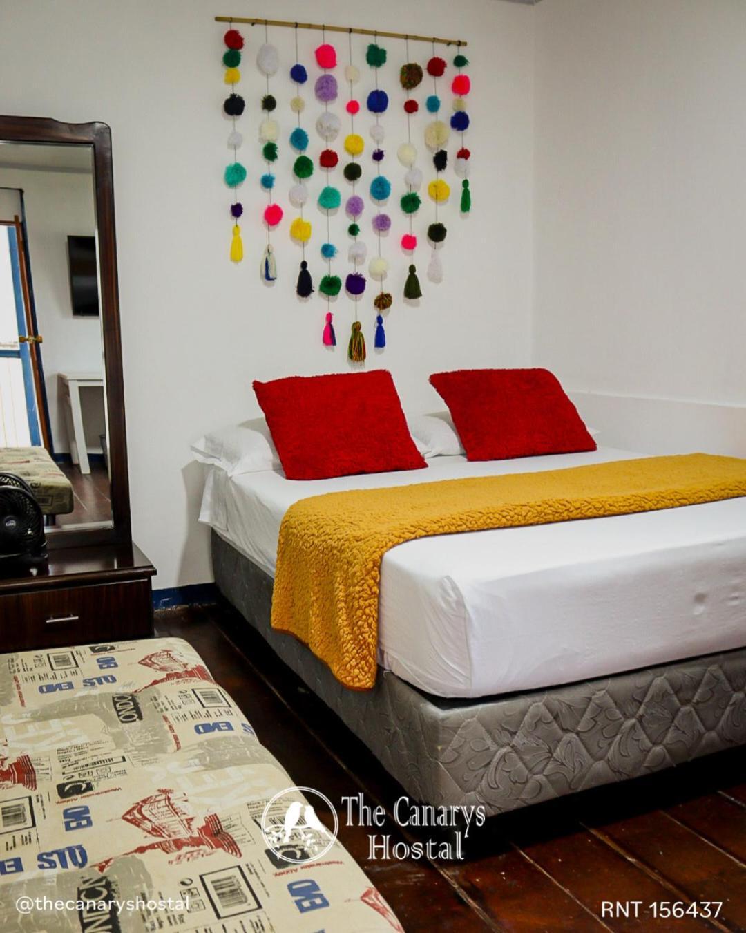 The Canarys Hostal Santa Rosa de Cabal Exterior photo